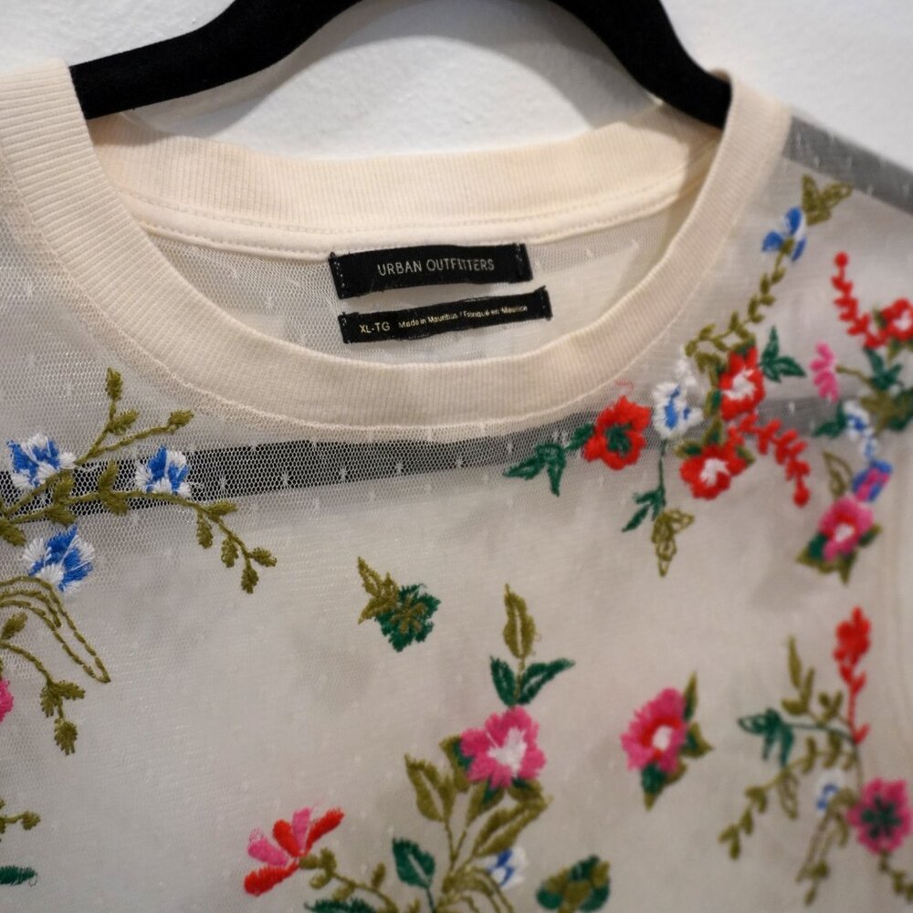 Urban Outfitters Sheer Floral Embroidered Top - Picture 3 of 7